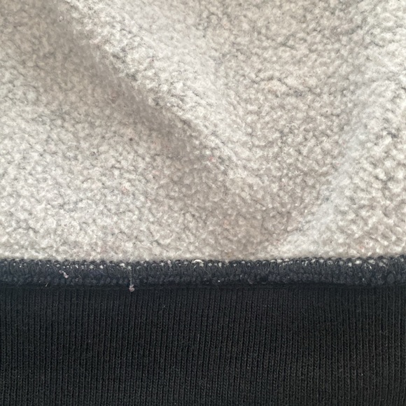 Roots Crewneck - Picture 3 of 5